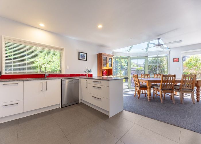  at 2/268 Rosetta Road, Raumati Beach, Kapiti Coast, Wellington