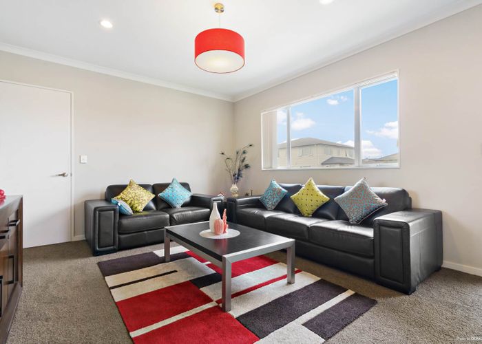  at 11 Peerless Avenue, Takanini, Auckland