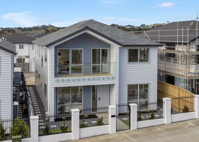  at 213C Murphys Road, Flat Bush, Auckland