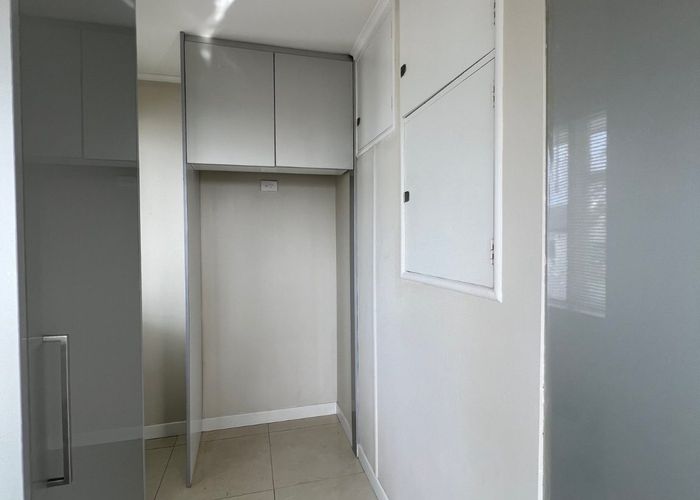  at 17 Bradbury Road, Botany Downs, Manukau City, Auckland