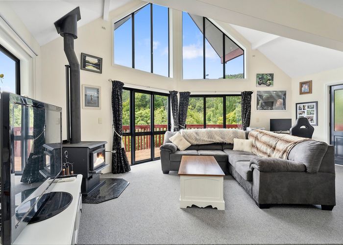  at 2B Swainson Street, Naenae, Lower Hutt