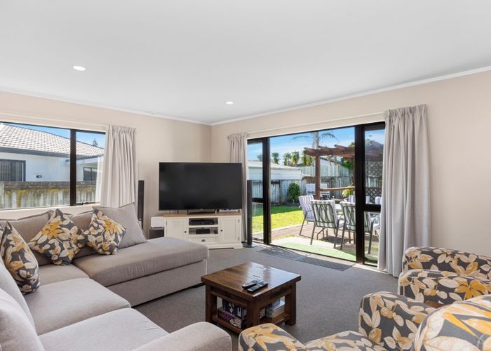  at 61 Kane Road, Papamoa Beach, Papamoa