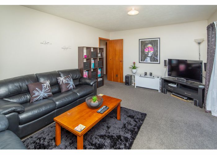  at 2/84B Olliviers Road, Phillipstown, Christchurch