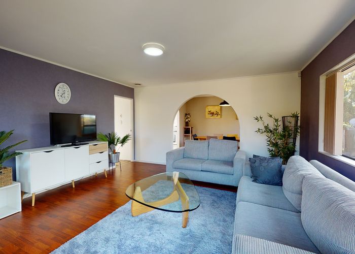  at 2/9 Ciprian Place, Henderson, Auckland