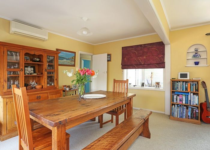  at 2 Cambridge Terrace, Taradale, Napier