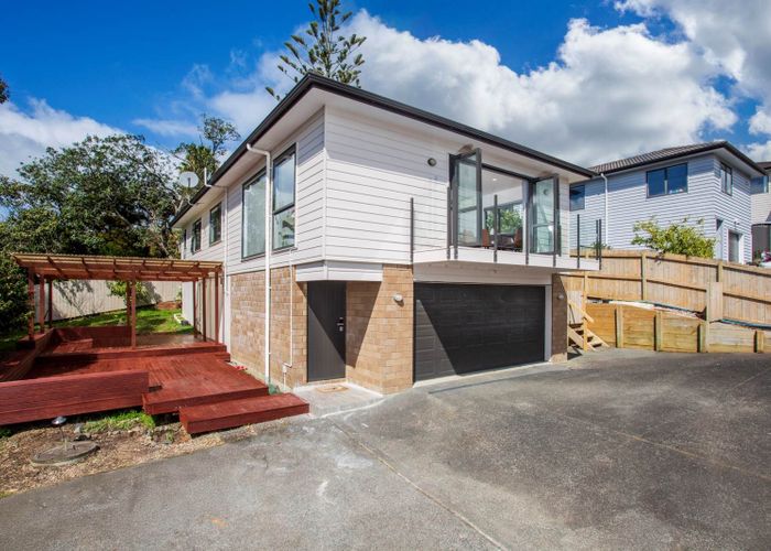  at 11B Hogans Road, Glenfield, North Shore City, Auckland