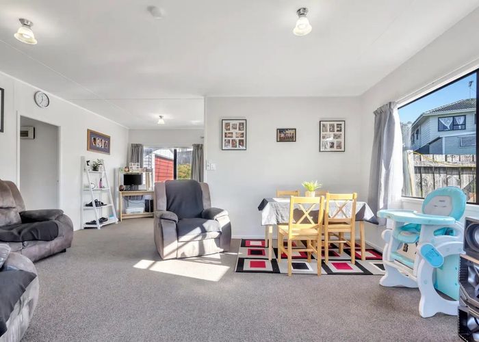  at 2/16 Southview Place, Manurewa, Manukau City, Auckland