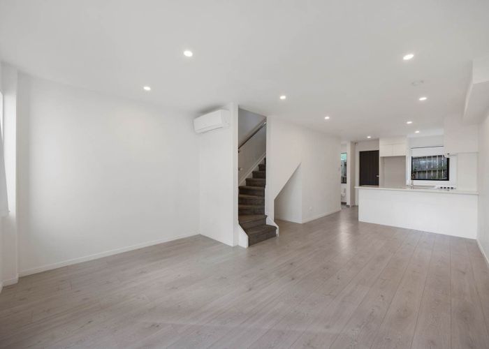  at 5/98 Lincoln Park Avenue, Massey, Waitakere City, Auckland