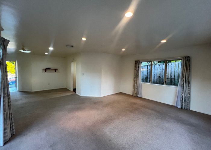 at 17A Tirimoana Road, Te Atatu South, Waitakere City, Auckland
