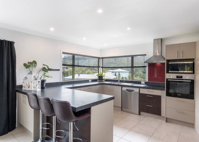  at 5 McEwen Crescent, Riverstone Terraces, Upper Hutt, Wellington
