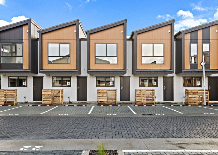  at 41 Red Arches Road, Henderson, Waitakere City, Auckland