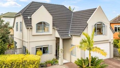  at 19E Claremont Way, East Tamaki Heights, Auckland