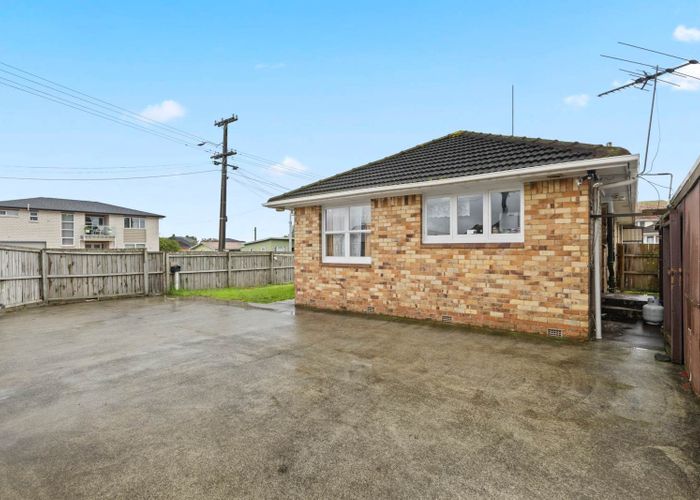  at 2/86 Huia Road, Papatoetoe, Manukau City, Auckland