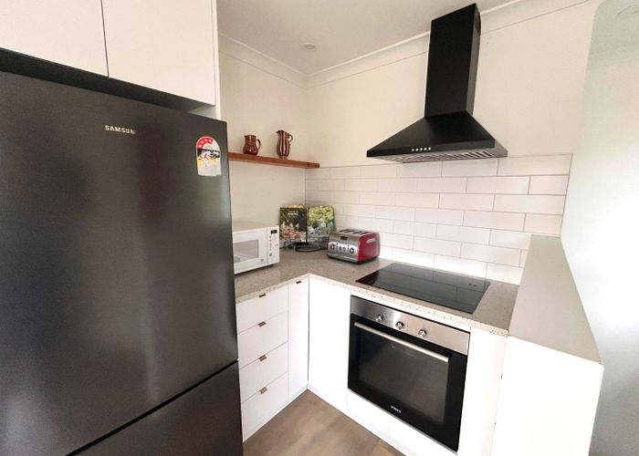  at 78 Grays Road, Camborne, Porirua, Wellington