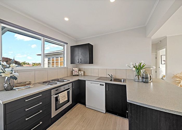  at 4/65 Mays Road, Te Papapa, Auckland