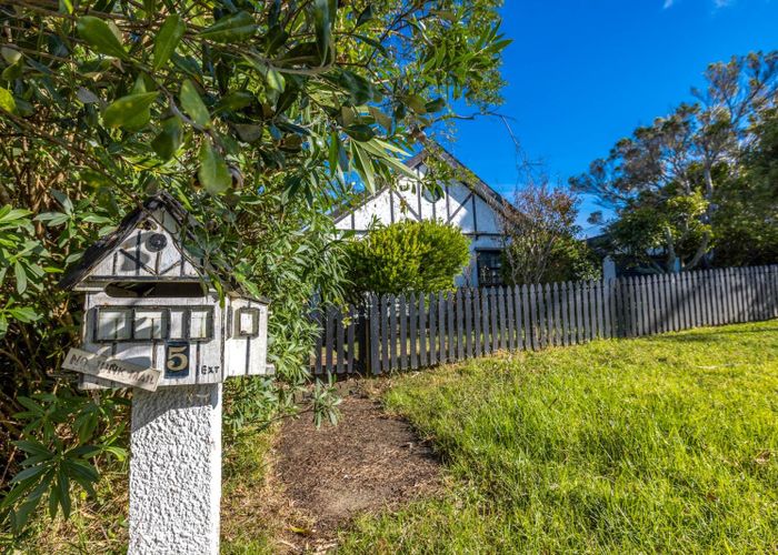  at 5 Burrell Road Extension, Oneroa, Waiheke Island