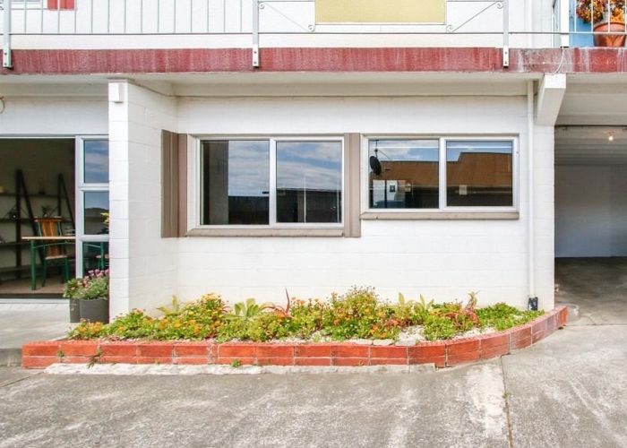  at 6/8 Lee Road, Taradale, Napier