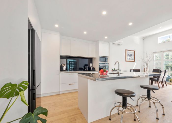  at 2A Armagh Road, Blockhouse Bay, Auckland