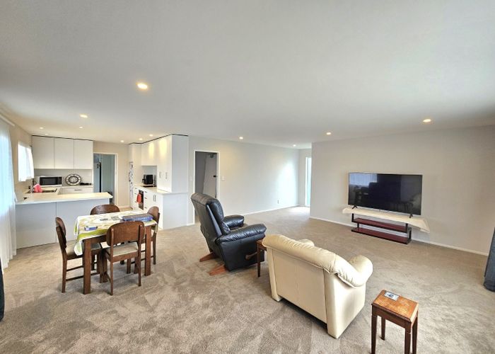  at 4 Poplar Grove, Whalers Gate, New Plymouth, Taranaki
