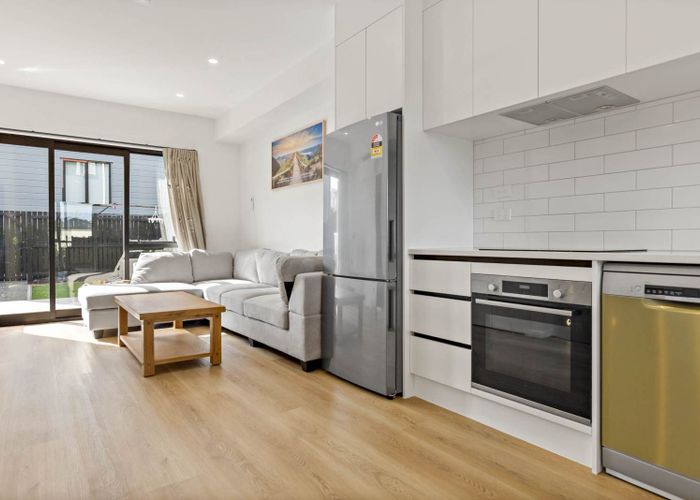  at 44 Whakatupu Road, Flat Bush, Manukau City, Auckland