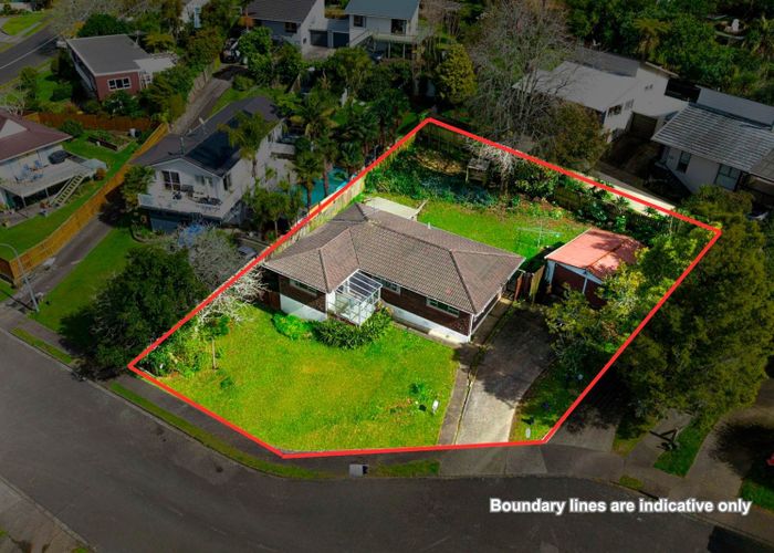 at 8 Newstead Avenue, Browns Bay, North Shore City, Auckland