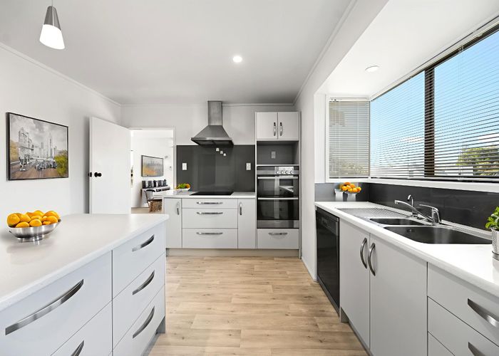  at 83 Gilbass Avenue, Hamilton Lake, Hamilton, Waikato