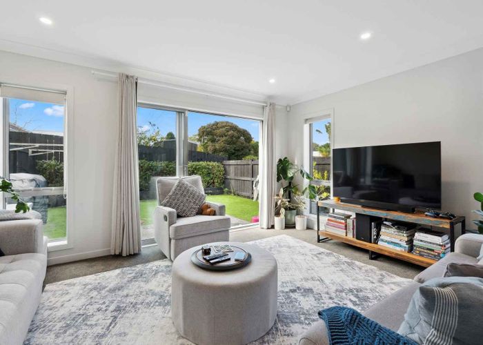  at 40 Paretaiuru Crescent, Papakura, Papakura, Auckland