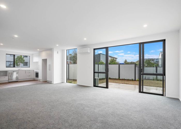  at 16 Cessna Crescent, Mangere, Manukau City, Auckland