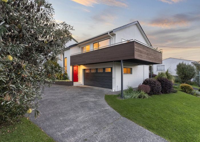  at 1/26 Quebec Road, Milford, Auckland