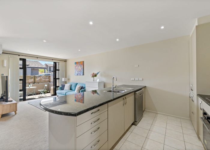  at 15/8 Landscape Road, Papatoetoe, Auckland