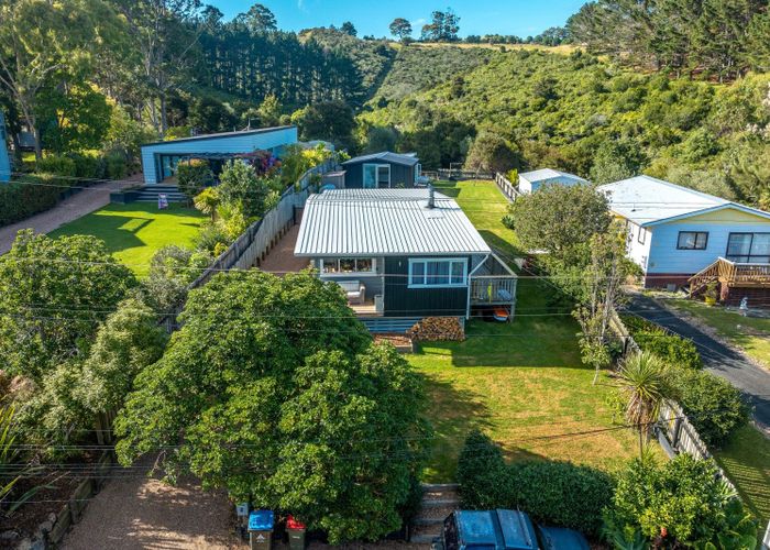  at 8 Waiata Road, Onetangi, Waiheke Island