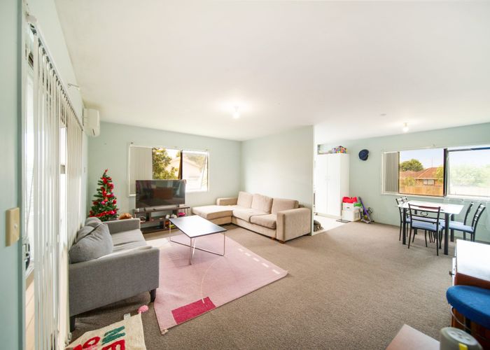  at 2/35 Trimdon Street, Randwick Park, Auckland