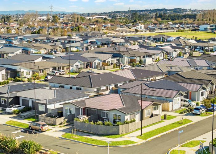  at 2 Harore Road, Takanini, Papakura, Auckland
