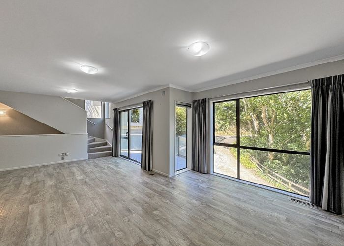  at 5 Bank Road, Northland, Wellington, Wellington