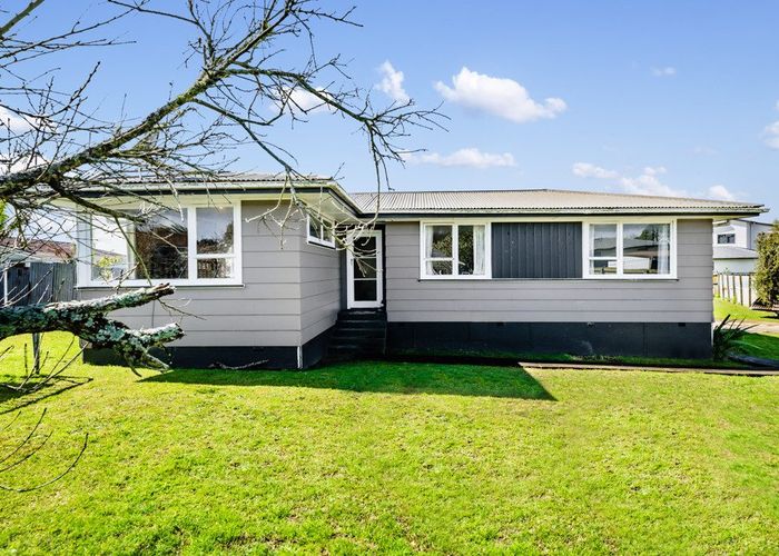  at 5 Staverton Crescent, Mangere, Auckland