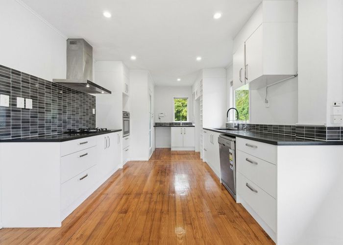  at 82B Woodglen Road, Glen Eden, Waitakere City, Auckland