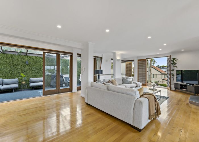  at 3/43 Waimarie Street, St Heliers, Auckland