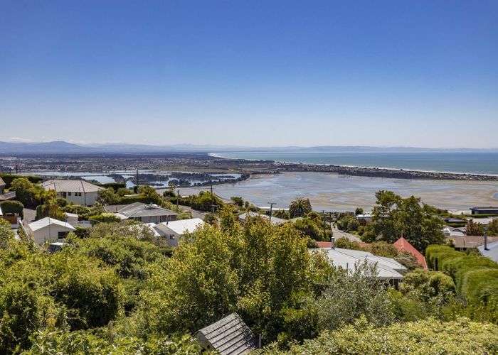  at 2/5A Madeley Road, Mount Pleasant, Christchurch City, Canterbury