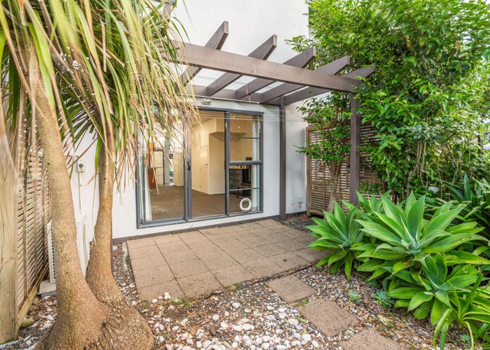  at 38/42 Holly Street, Avondale, Auckland City, Auckland