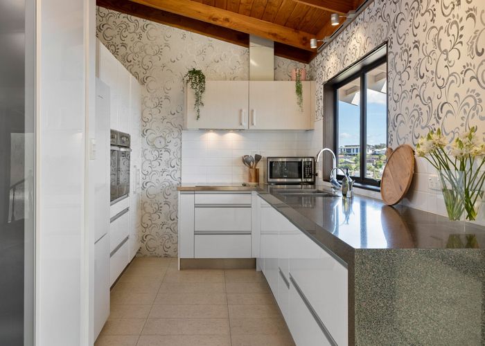  at 22B Rothesay Bay Road, Rothesay Bay, North Shore City, Auckland