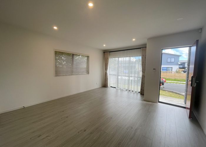  at 1B Waikaremoana Place, Pakuranga Heights, Manukau City, Auckland