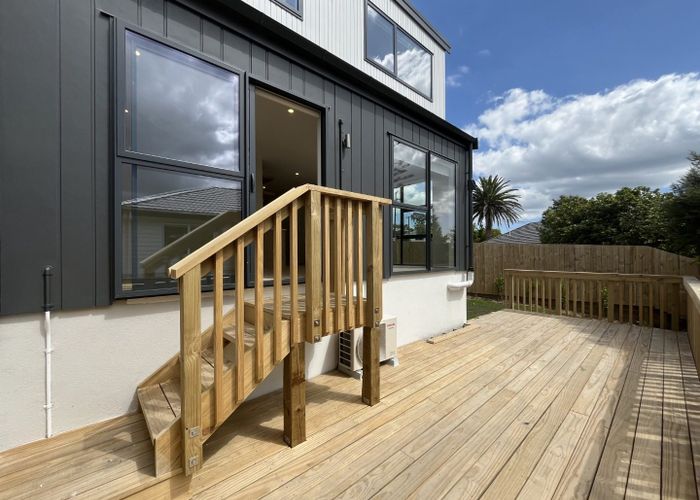  at 4/264  Rangatira Road, Beach Haven, North Shore City, Auckland