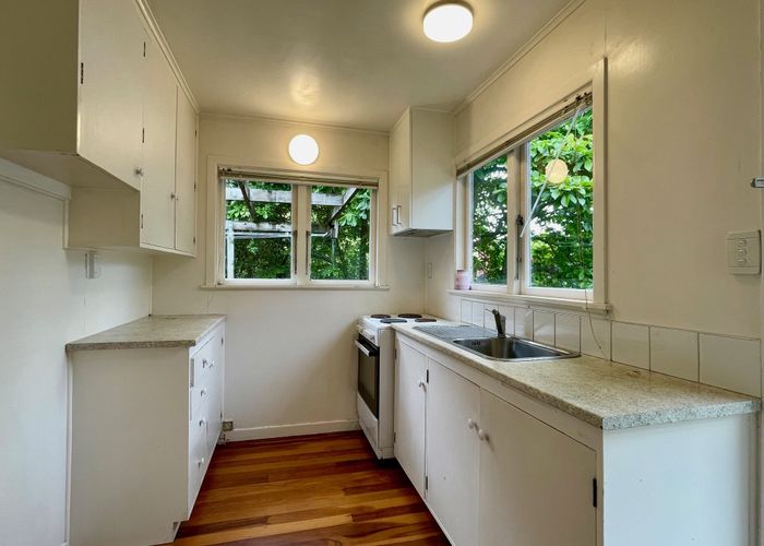  at 8B Greenhill Crescent, Pakuranga, Manukau City, Auckland