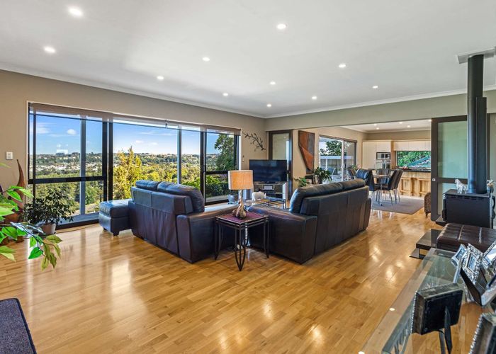  at 24 Wairere Road, Bastia Hill, Whanganui