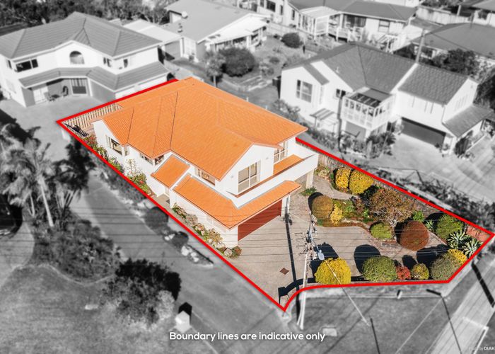  at 1/1 Masterton Road, Rothesay Bay, Auckland