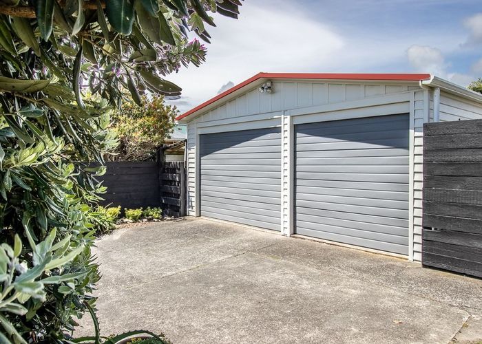 at 6 Mountainview Terrace, Otaki Beach, Otaki