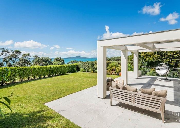  at 35 View Road, Campbells Bay, North Shore City, Auckland