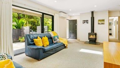  at 420 Scenic Drive, Waiatarua, Auckland