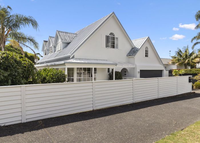  at 6 Boscawen Street, Point Chevalier, Auckland