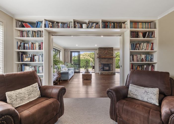  at 9 Orakei Place, Welcome Bay, Tauranga